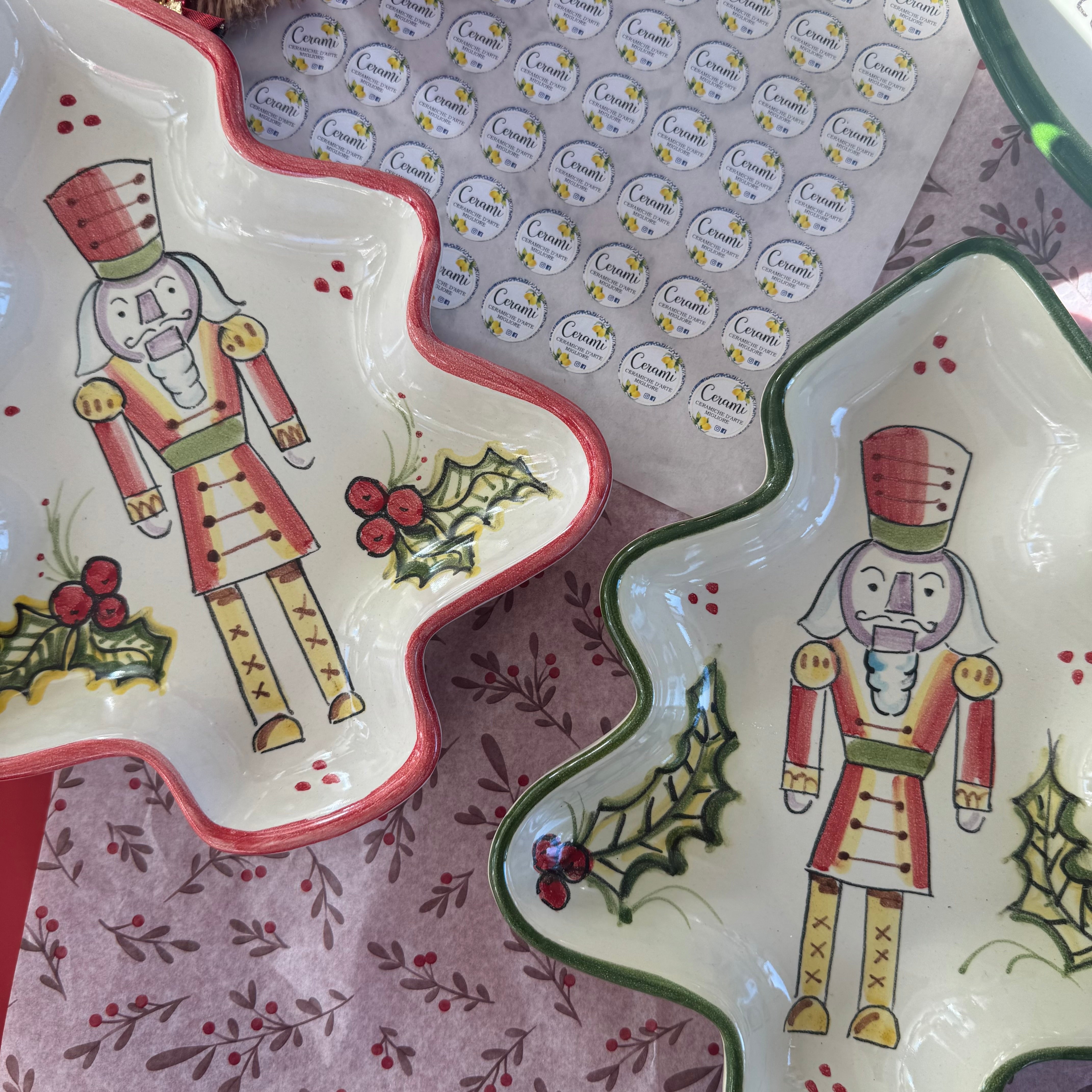 VASSOIO SCHIACCIANOCI